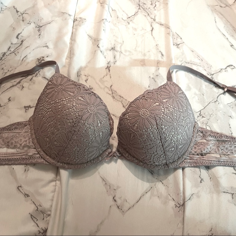 La Senza Obsession purple lace bra size 32D